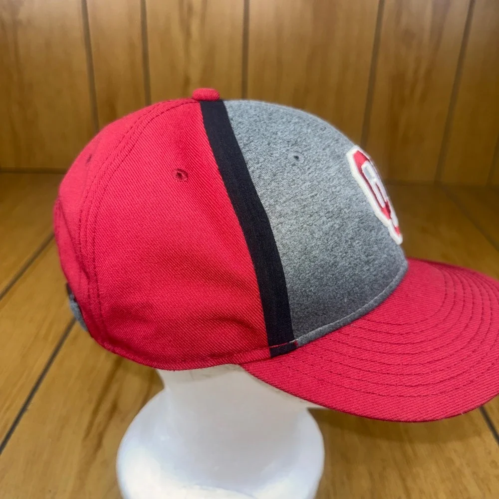Nike True Oklahoma Sooners‎ OU Red Grey Baseball Cap Hat One Size Fits Most